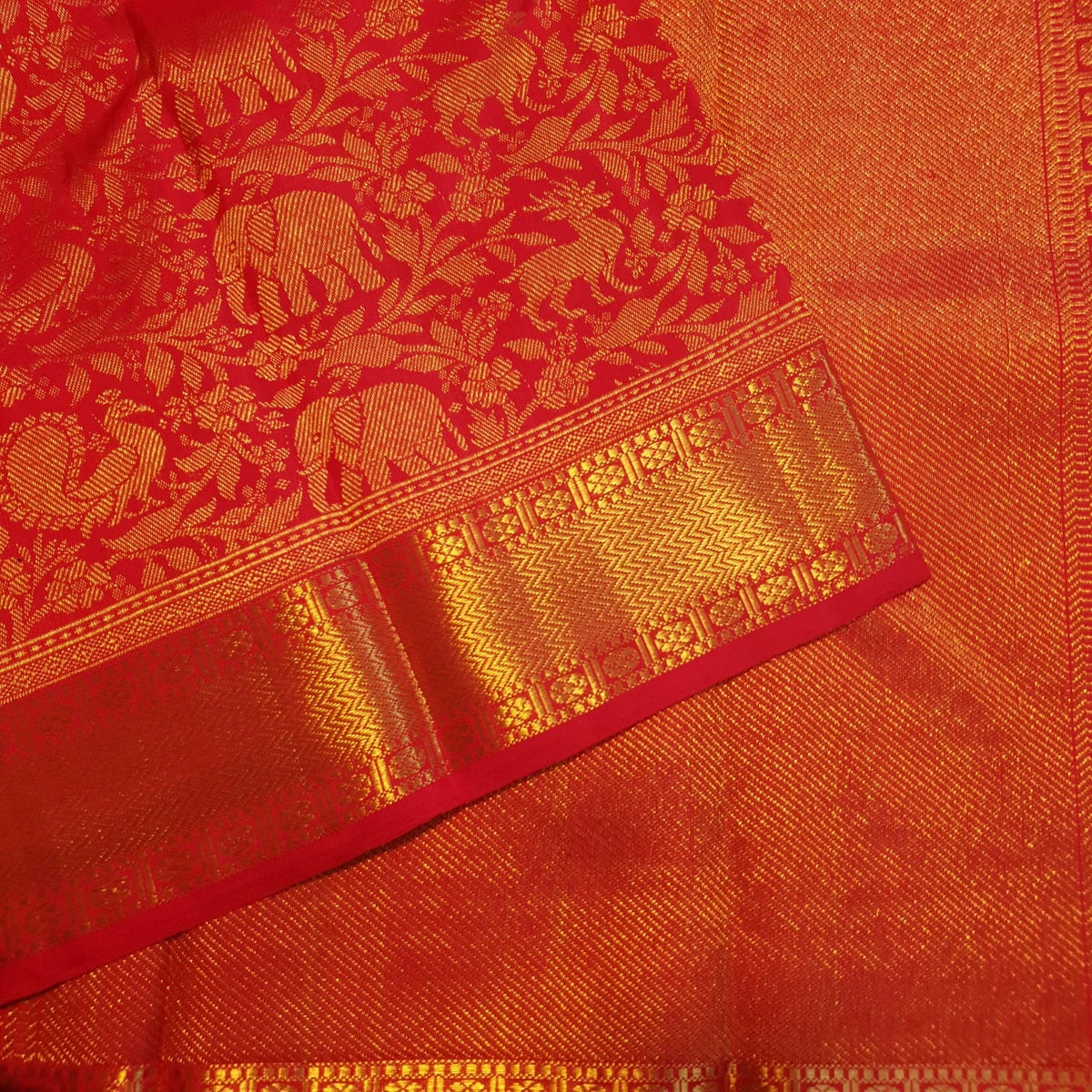 2G Pure Bridal Kanjivaram Silk Saree with chilli Red | Silkmark Certified