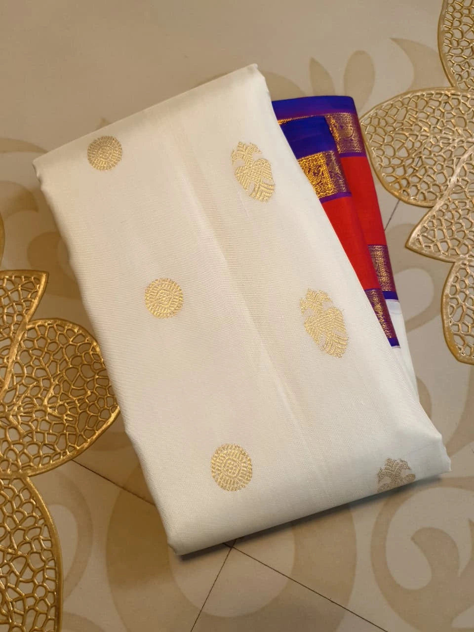 2G Pure Kanjivaram Silk Saree with White Bright Red & Royal Blue Zari Border and Gold Butta | Silkmark Certified