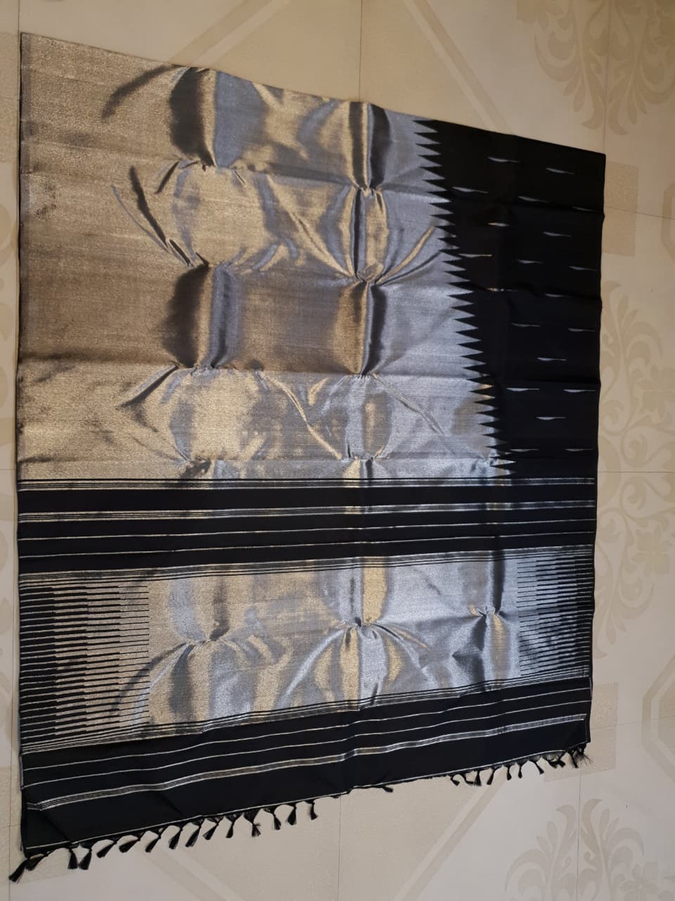 2G Black Pure Kanjivaram Silk Saree with Silver Zari Pallu and Geometric Zari Border | Silkmark Certified