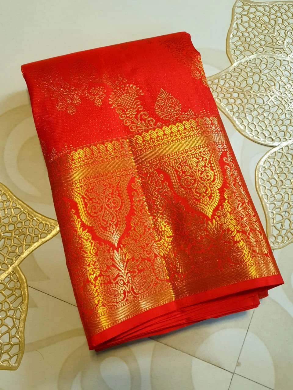 2G Pure Kanjivaram Silk Saree in Bright Red with Rich Gold Zari Floral Butta & Traditional Pallu | Silkmark Certified