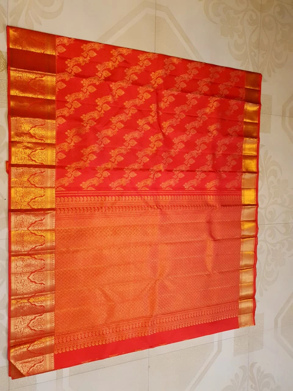 2G Pure Kanjivaram Silk Saree in Bright Red with Rich Gold Zari Floral Butta & Traditional Pallu | Silkmark Certified