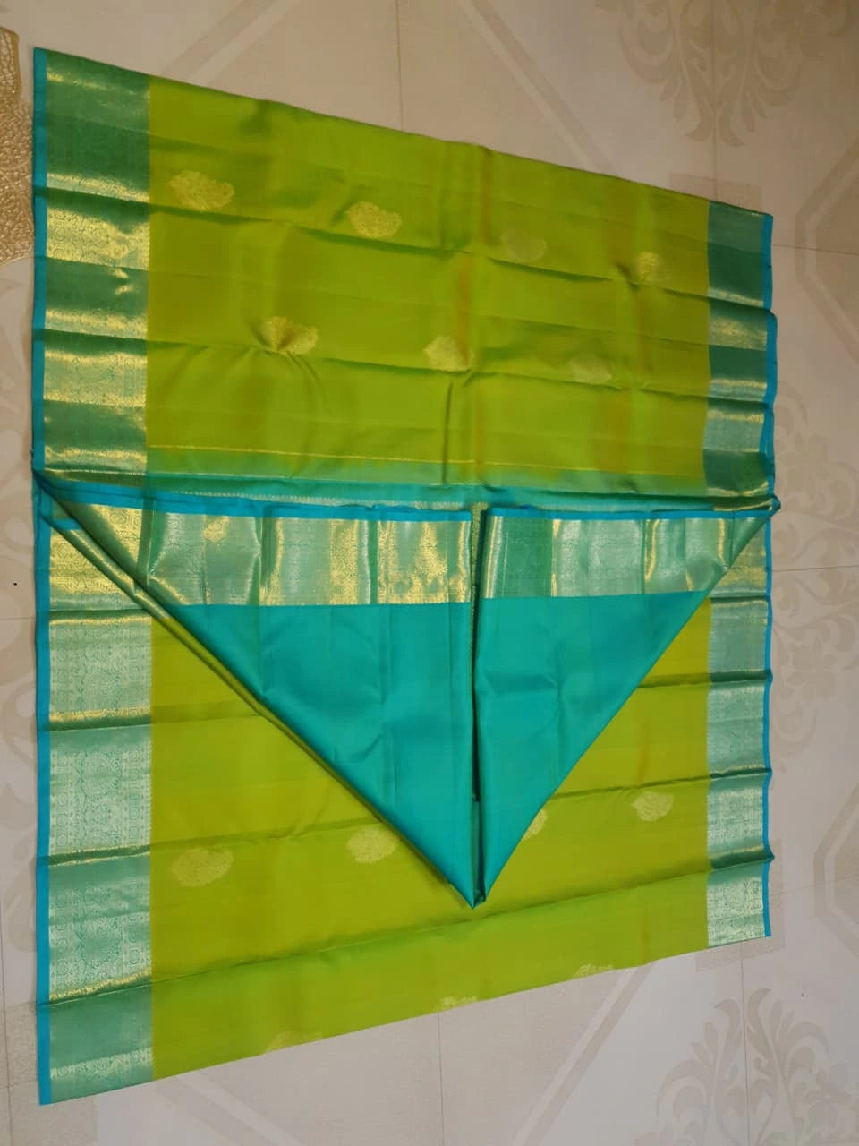 2G Pure Lime Green Korvai Kanjivaram Silk Saree with Blue Zari Border | Silkmark Certified