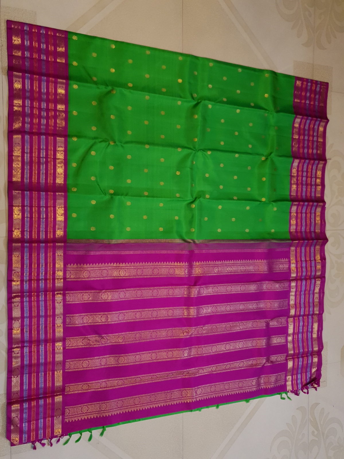 3G Pure Kanjipuram Silk Saree Parrot Green with Rani Pink Border & Gold Buttas | Prahla Silks