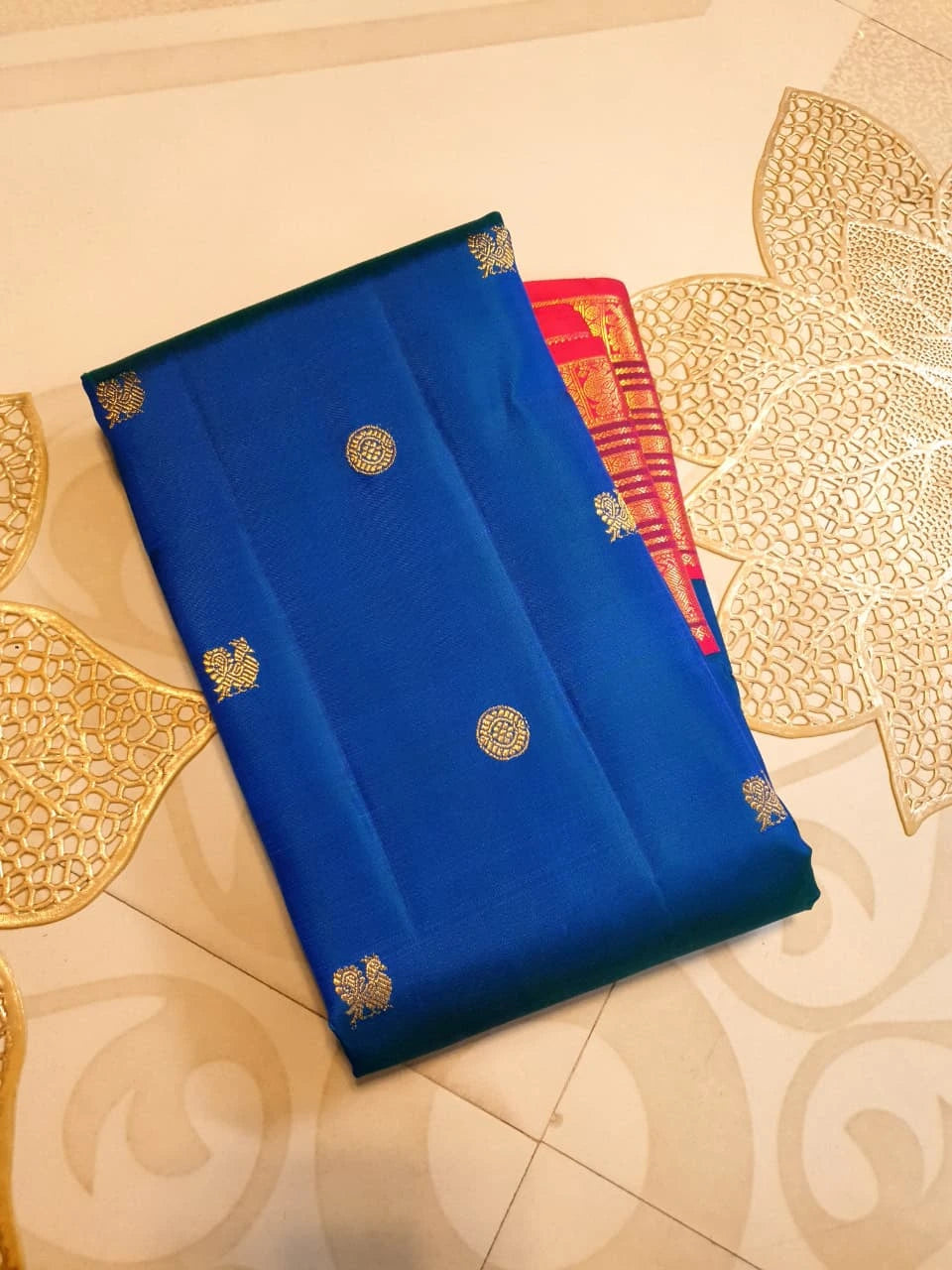 2G Pure Korvai Kanjivaram Silk Saree in Royal Blue with Rich Red & Pink Zari Border and Traditional Peacock Weave | Silkmark Certified