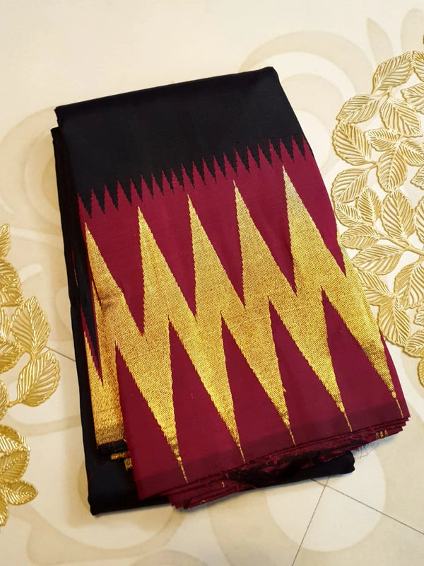 2G Pure Black & Maroon Kanjivaram Silk Saree with Zig-Zag Pure Zari Border