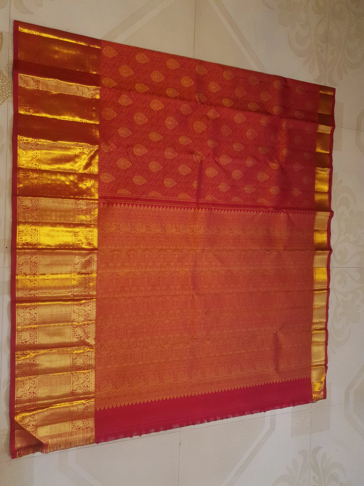 2G Pure Kanjivaram Silk Saree Traditional Red with Rich Gold Zari