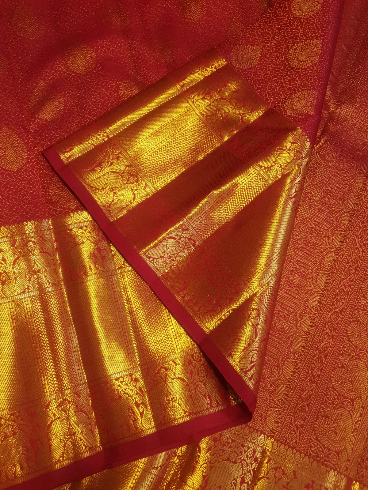 2G Pure Kanjivaram Silk Saree Traditional Red with Rich Gold Zari
