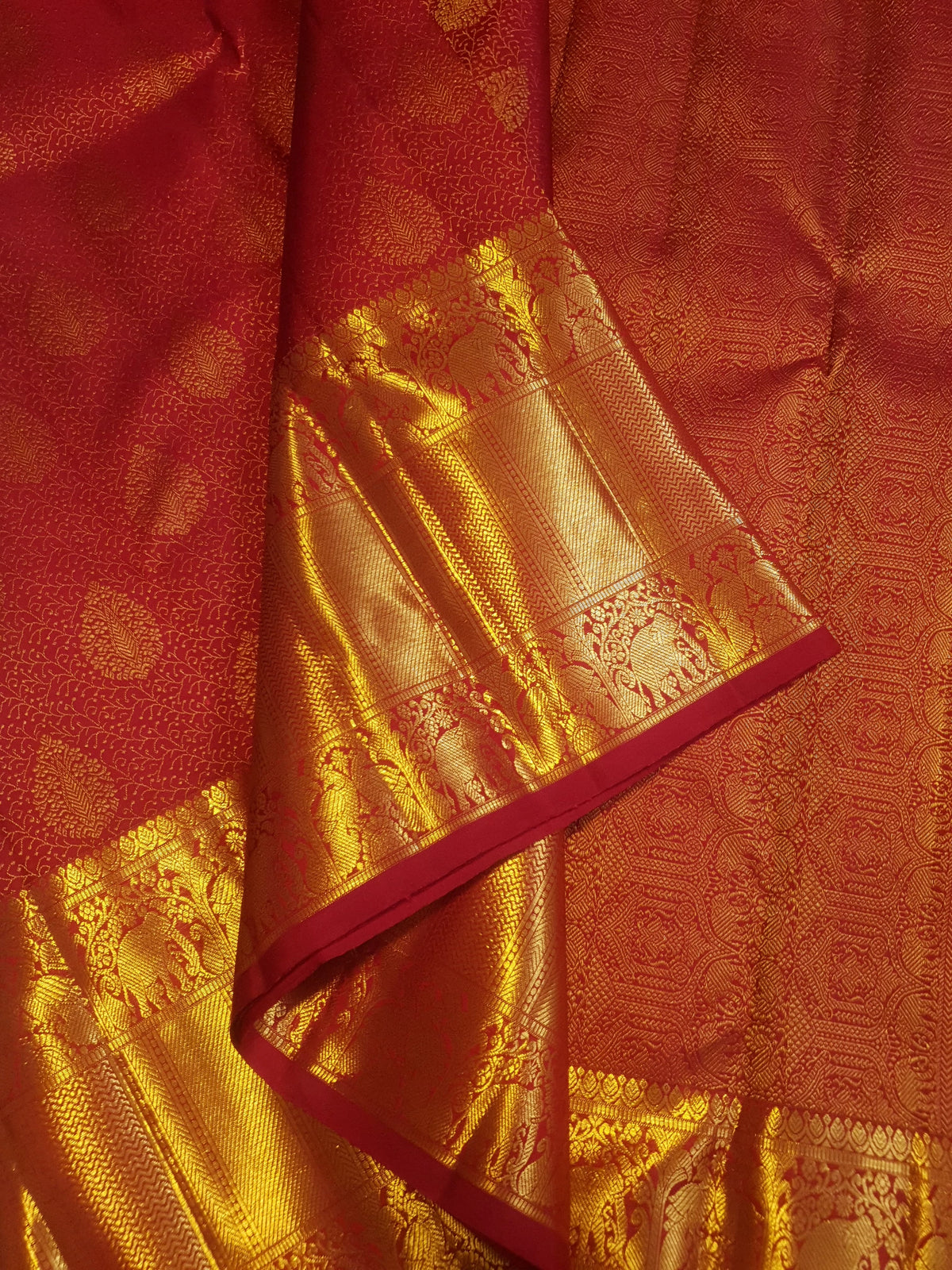 2G Pure Kanjivaram Silk Saree Traditional Red with Rich Gold Zari