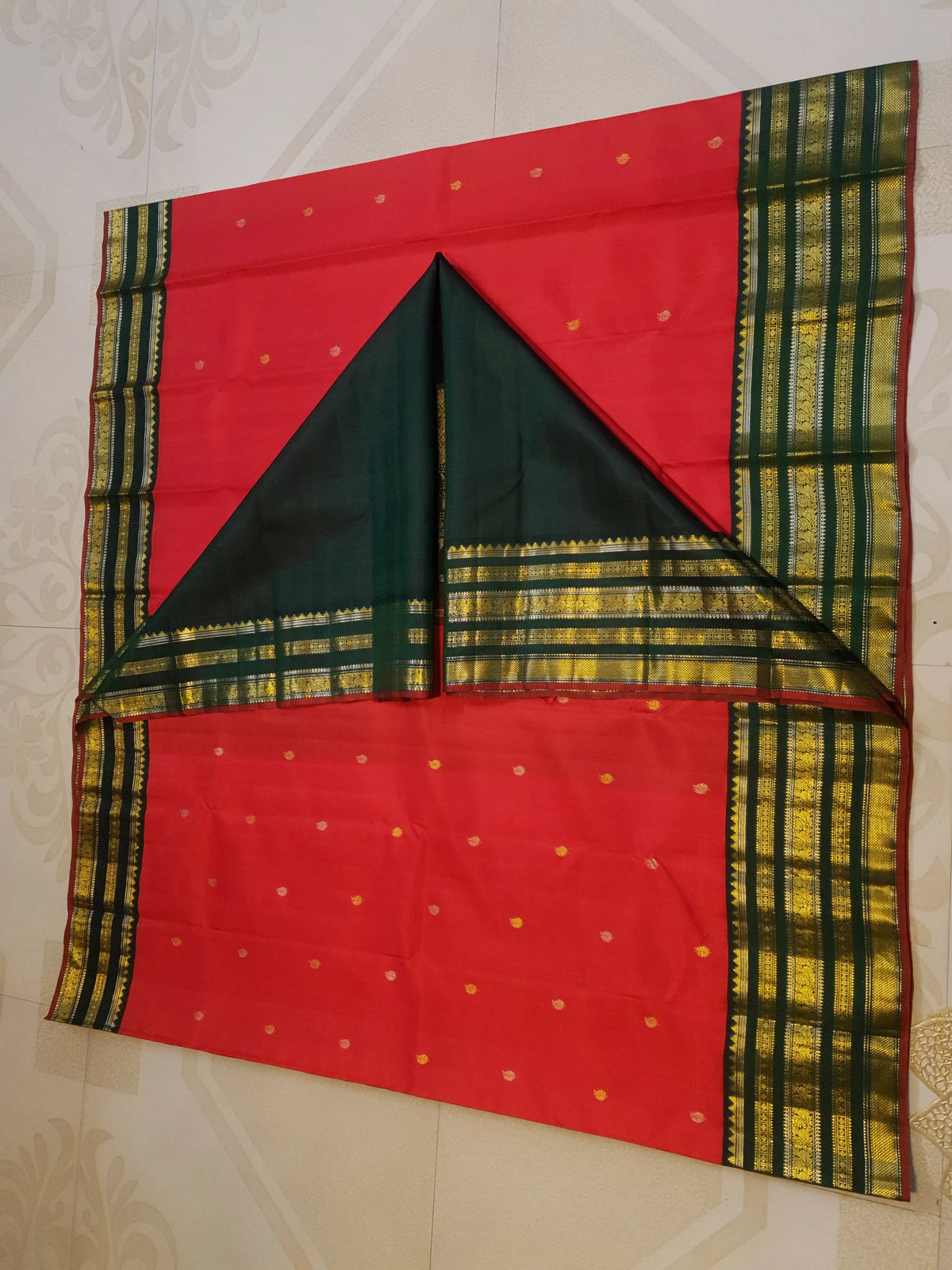 2G Pure Red & Bottle Green Korvai Kanjivaram Silk Saree