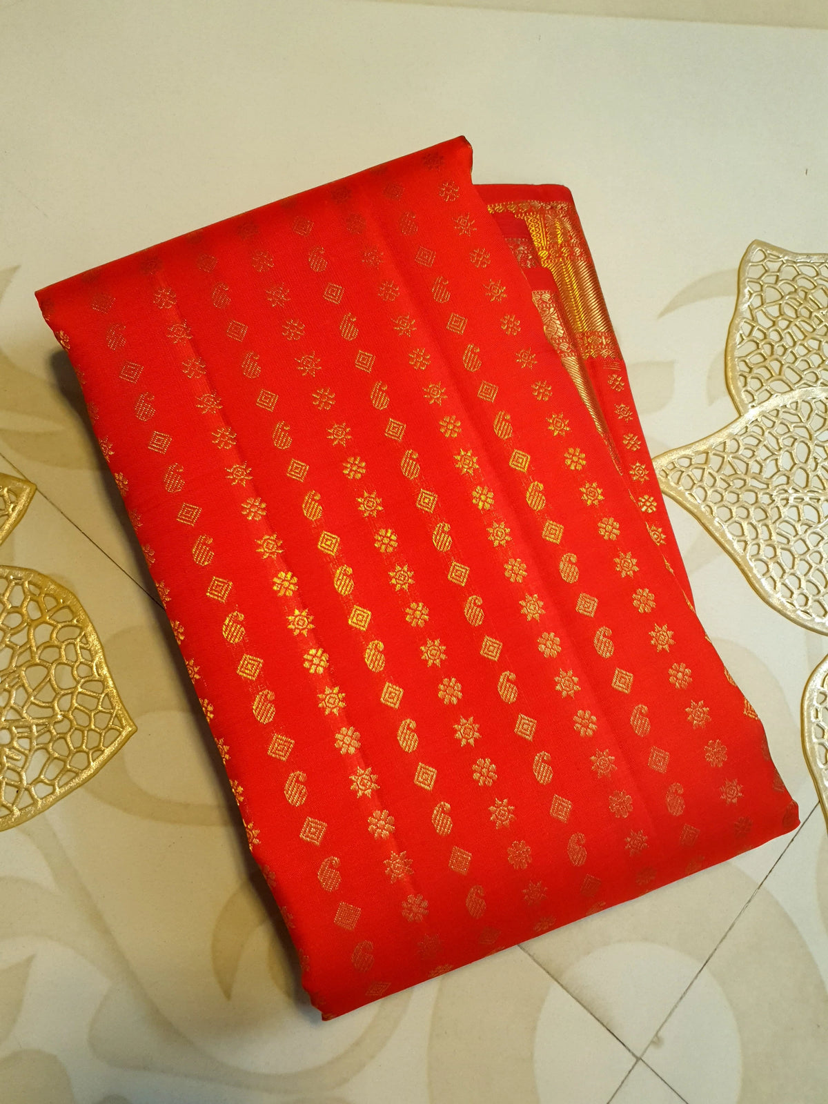 3Gram Pure Zari Bright Red Kanjivaram Silk Saree with Elegant Buttas | Silkmark Certified