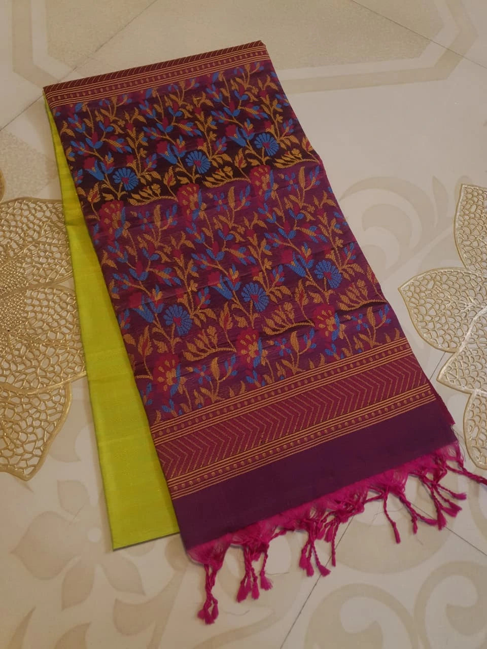 Elegant Kanchi Soft Silk Saree with Plain Border & Exclusive Floral Pallu | Silkmark Certified - Green