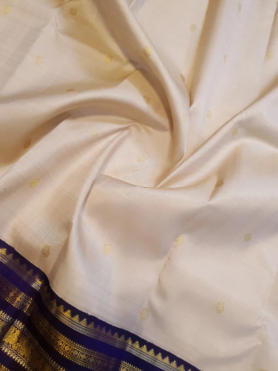 2G Pure Korvai Kanjivaram Silk Saree in Cream with Royal Blue Peacock Zari Border & Rich Gold Zari Pallu | Silkmark Certified