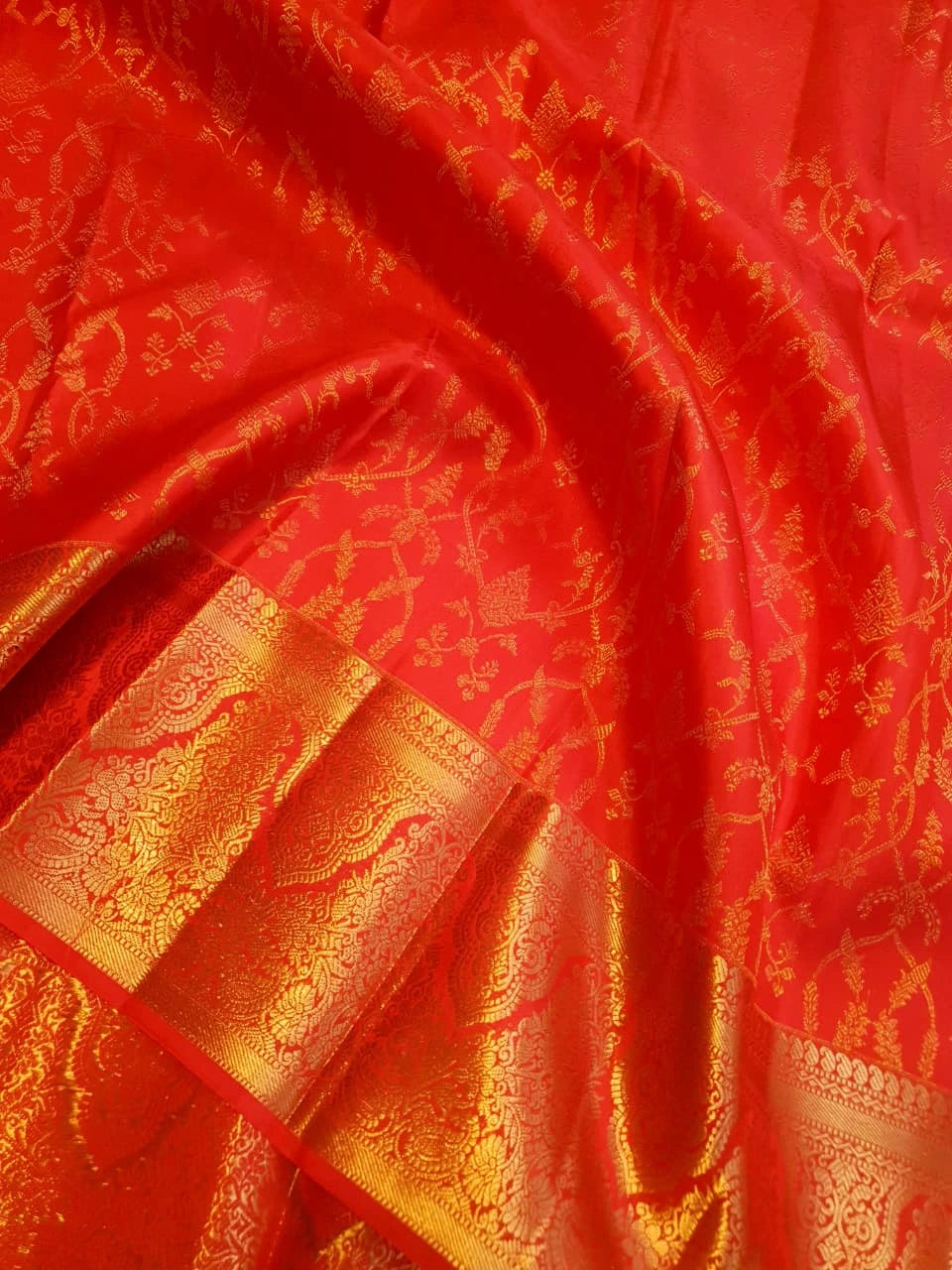 2G Pure Kanjivaram Silk Saree in Chilli Red with All-Over Floral Zari Jaal & Rich Gold Zari Border | Silkmark Certified