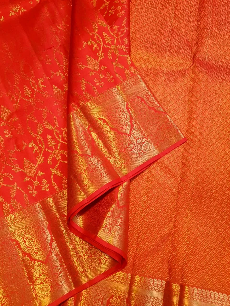2G Pure Kanjivaram Silk Saree in Chilli Red with All-Over Floral Zari Jaal & Rich Gold Zari Border | Silkmark Certified