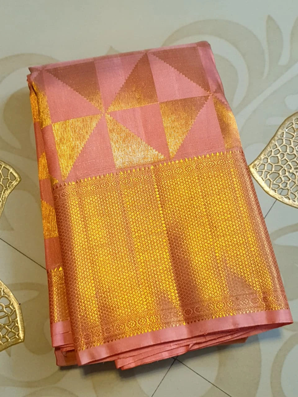 2G Pure Kanjivaram Silk Saree in Peach Pink with Geometric Gold Zari Border & Rich Gold Zari Pallu | Silkmark Certified