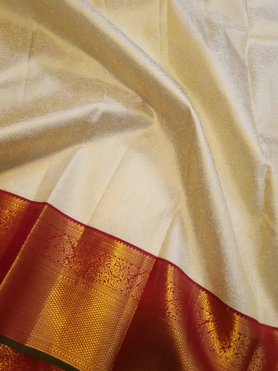 2G Ivory Korvai Kanjivaram Silk Saree with Rust Maroon Zari Border and Rich Floral Brocade Pallu | Silkmark Certified