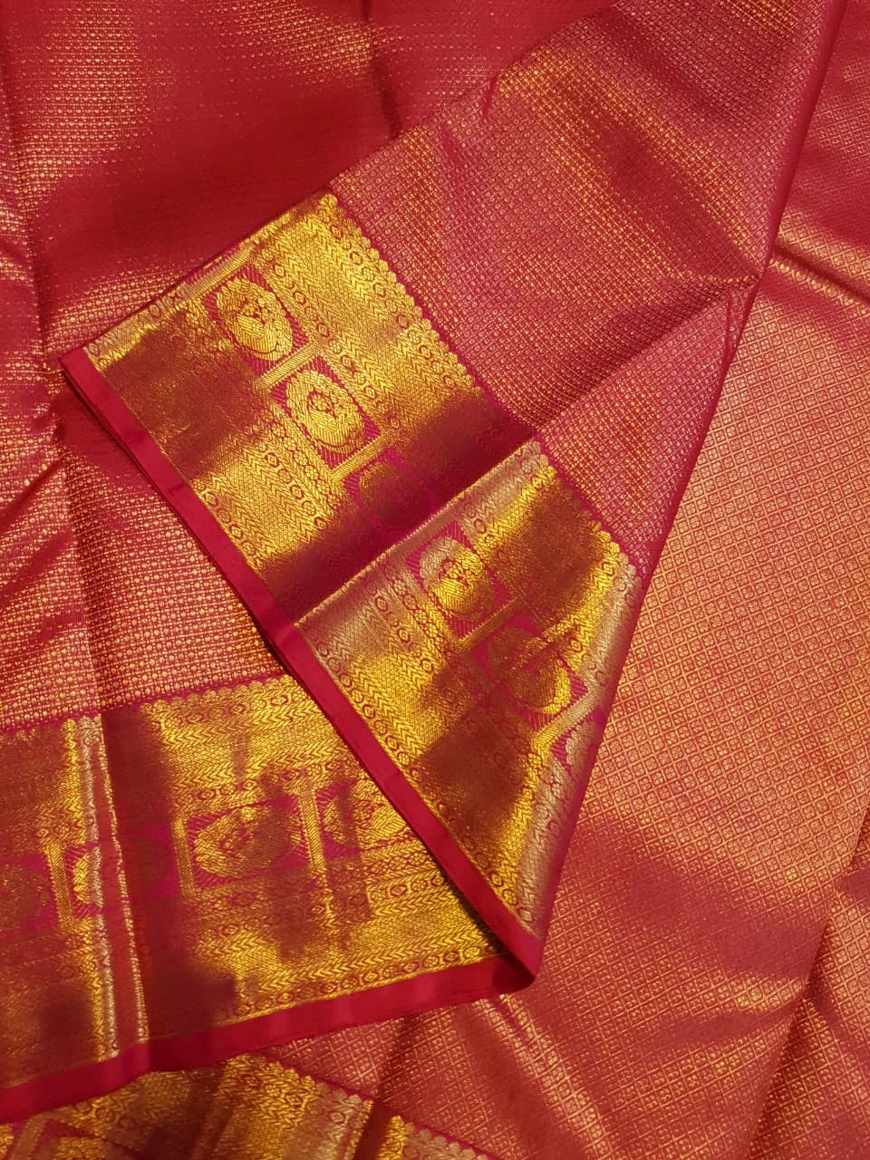 2G Pure Kanjivaram Silk Saree in Rich Red with Traditional Gold Zari Peacock Border and Grand Brocade Pallu | Silkmark Certified