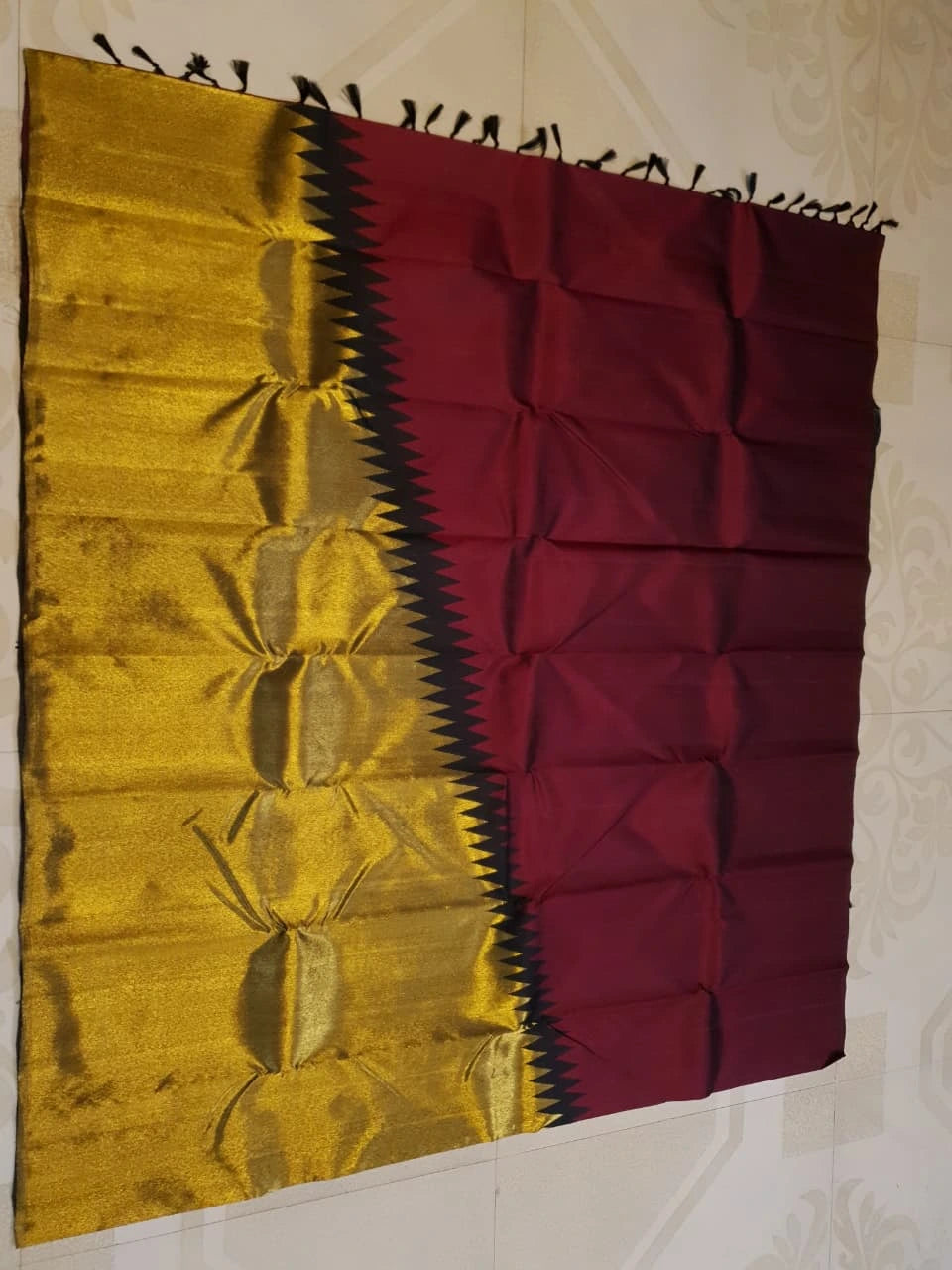 8 Kol Pure Kanjivaram Silk Saree in Deep Maroon with Rich Gold Zari Pallu and Traditional Korvai Triangle Border | Silkmark Certified