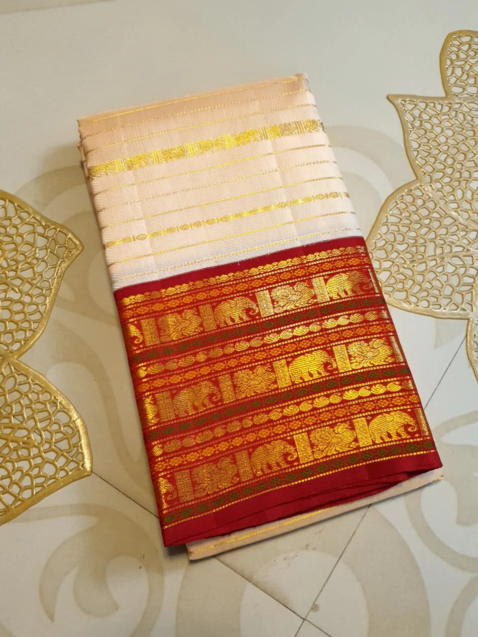 2G Pure Korvai Kanjivaram Silk Saree in Peach Cream with Maroon Contrast Elephant Zari Border | Silkmark Certified