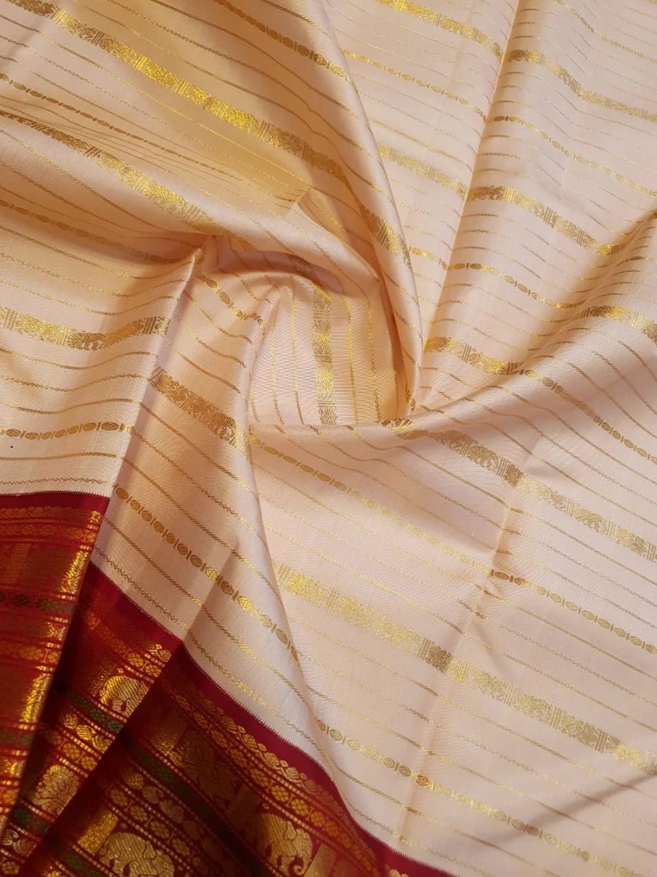 2G Pure Korvai Kanjivaram Silk Saree in Peach Cream with Maroon Contrast Elephant Zari Border | Silkmark Certified