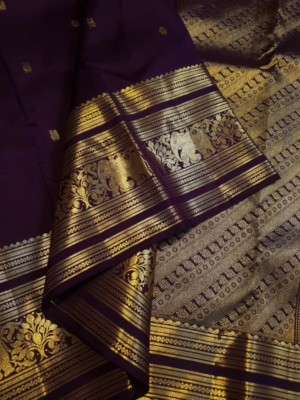 2G Pure Kanjivaram Silk Saree in Deep Purple with Rich Gold Zari Elephant Border and Traditional Buttas | Silkmark Certified
