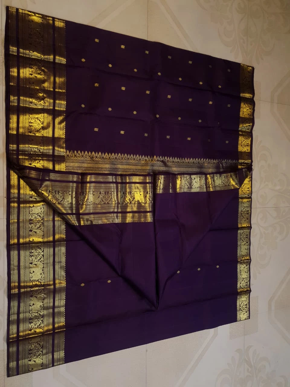 2G Pure Kanjivaram Silk Saree in Deep Purple with Rich Gold Zari Elephant Border and Traditional Buttas | Silkmark Certified