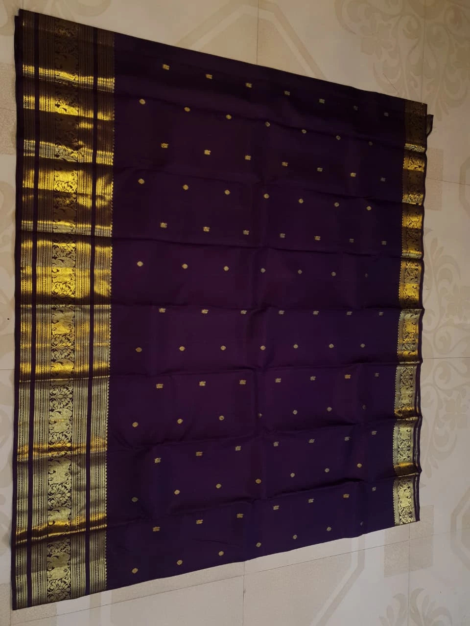 2G Pure Kanjivaram Silk Saree in Deep Purple with Rich Gold Zari Elephant Border and Traditional Buttas | Silkmark Certified