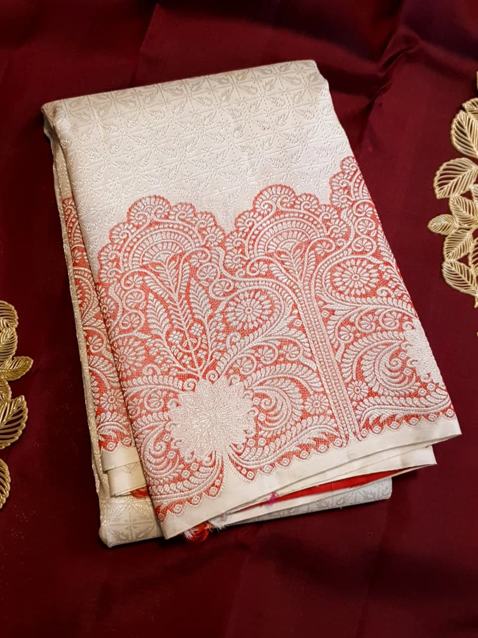 2G Pure Kanjivaram Silk Saree in Ivory White with Peach Floral Paisley Zari Border | Silkmark Certified