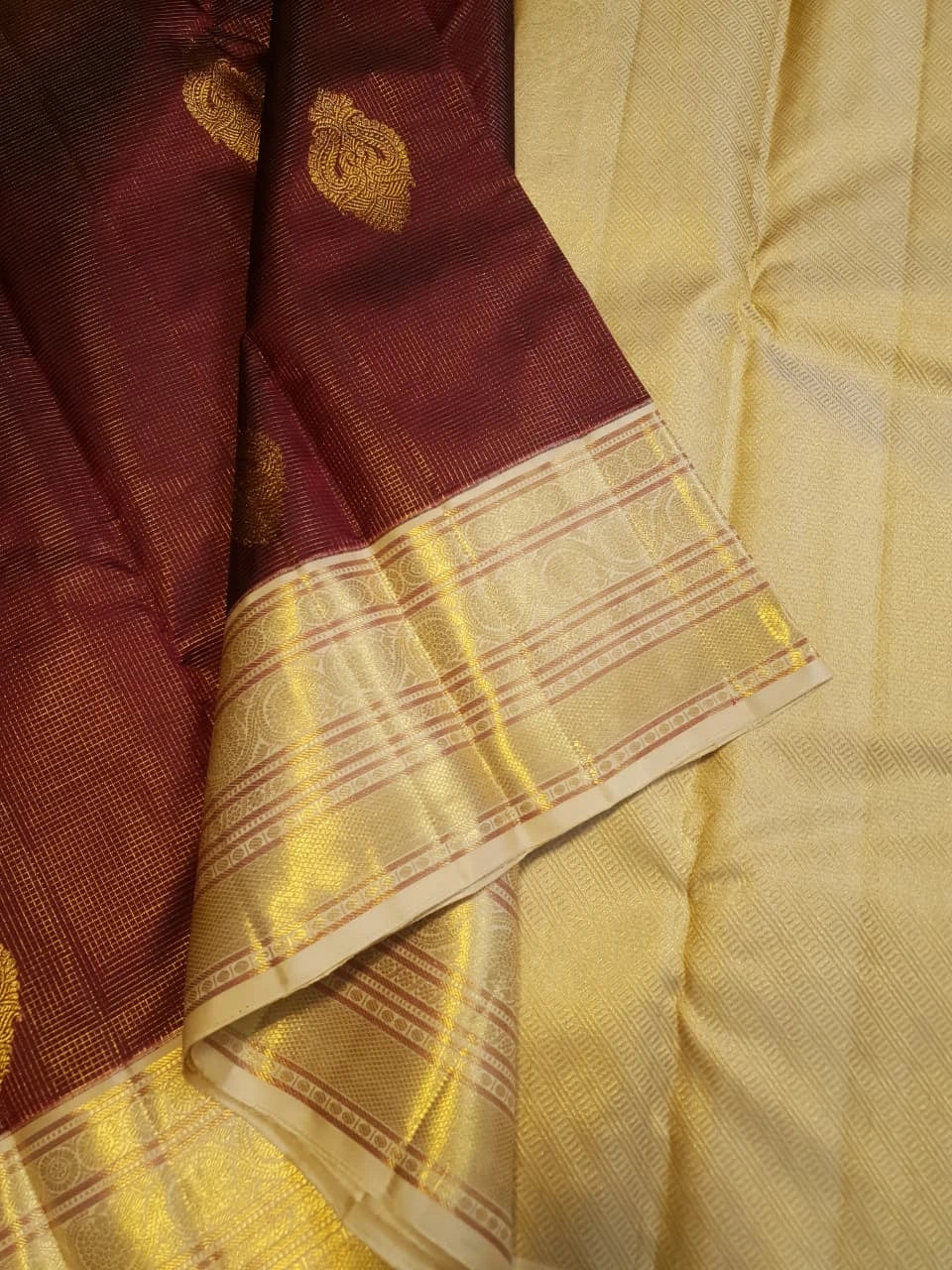 2G Pure Kanjivaram Silk Saree in Rich Maroon with Gold Zari Buttas & Broad Traditional Zari Border | Silkmark Certified