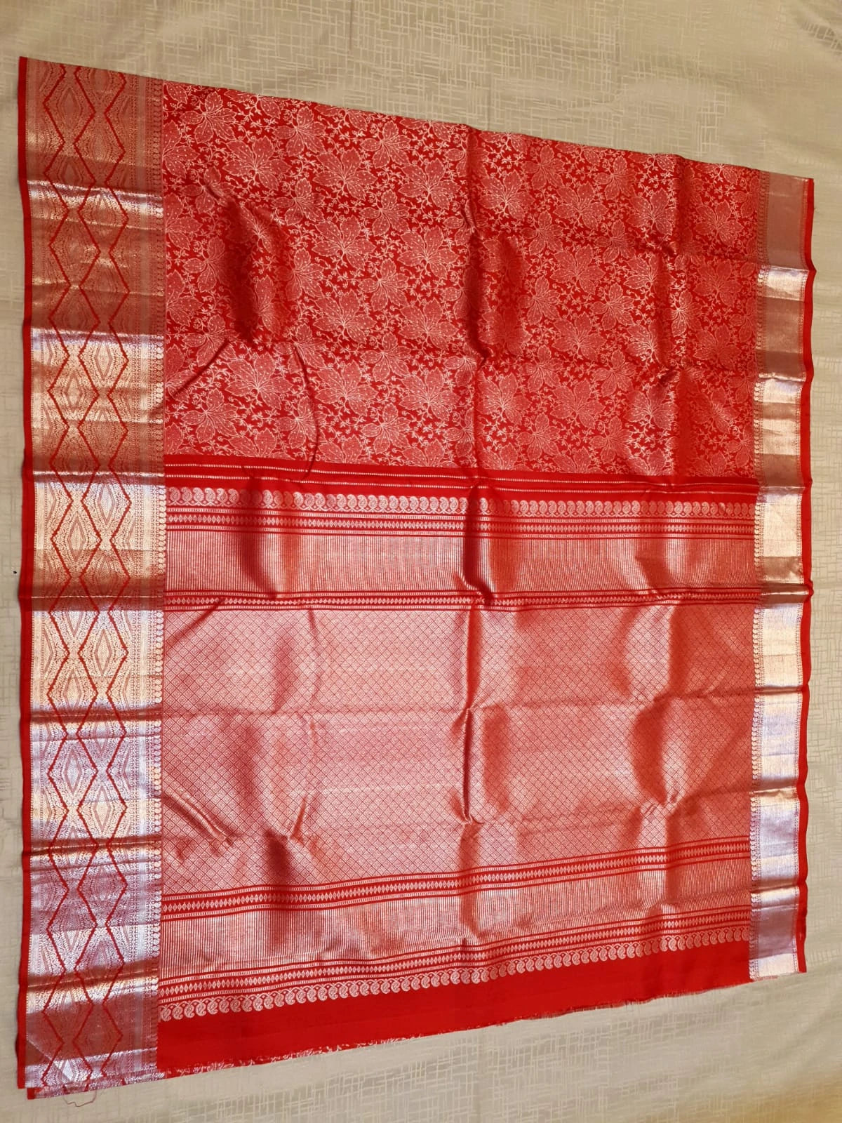 2G Pure Kanjivaram Silk Saree in Bright Red with All-Over Floral Zari Weave & Rich Silver Zari Border | Silkmark Certified