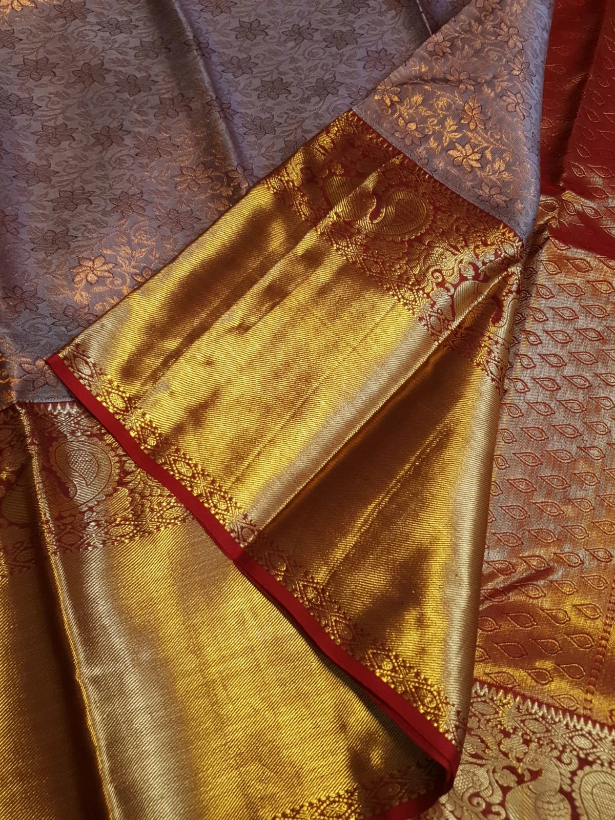 2G Pure Kanjivaram Silk Saree in Grey with rustic red | Silkmark Certified