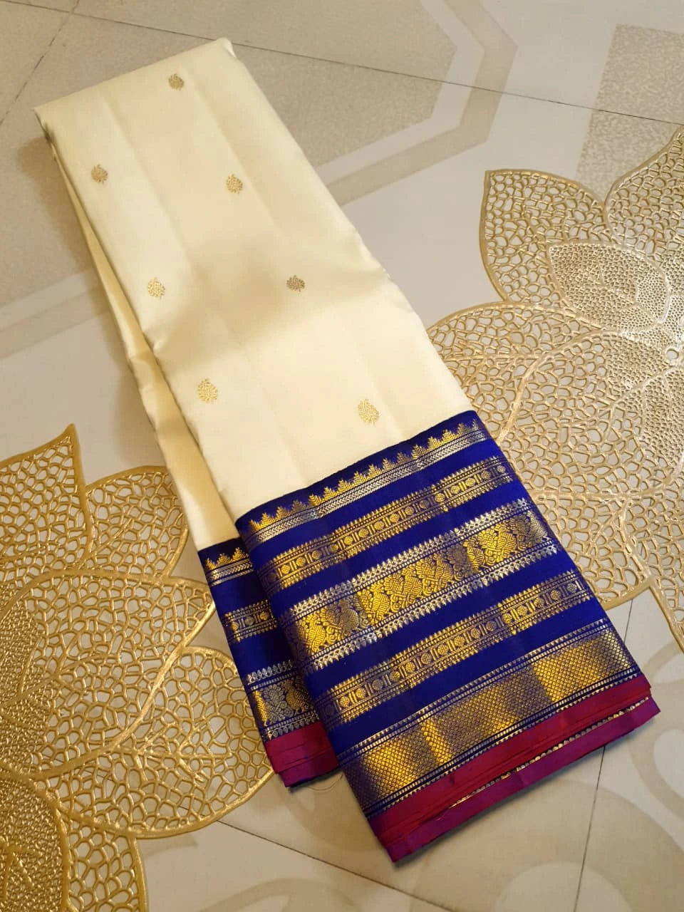 2G Pure Korvai Kanjivaram Silk Saree in Off White with Violet Border | Silk Mark Certified