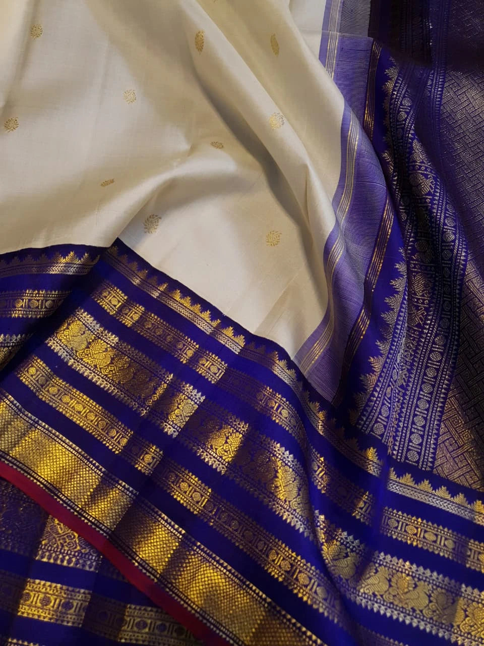 2G Pure Korvai Kanjivaram Silk Saree in Off White with Violet Border | Silk Mark Certified