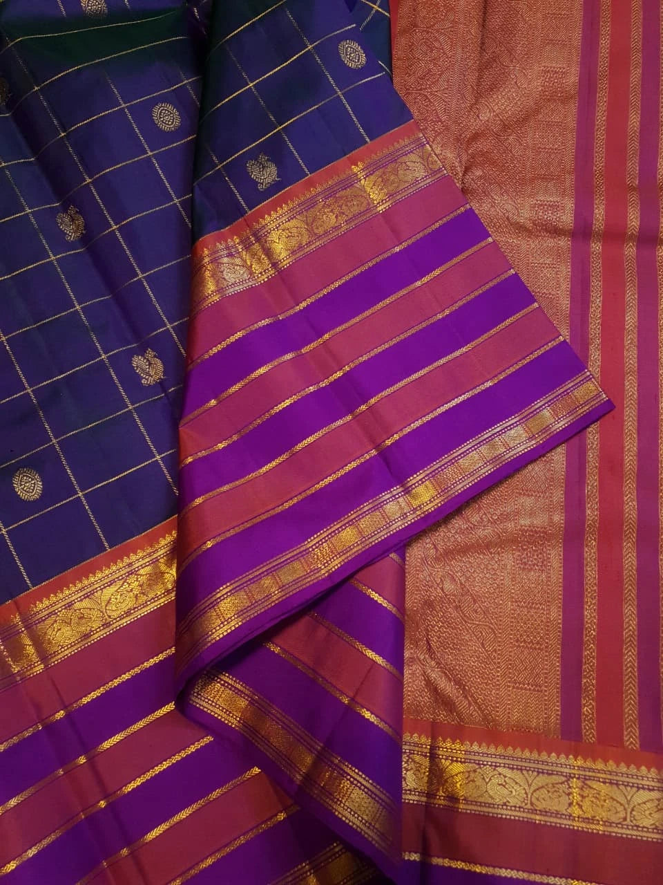 2G Pure Kanjivaram Silk Saree in Navy Blue with Magenta | Silk Mark Certified