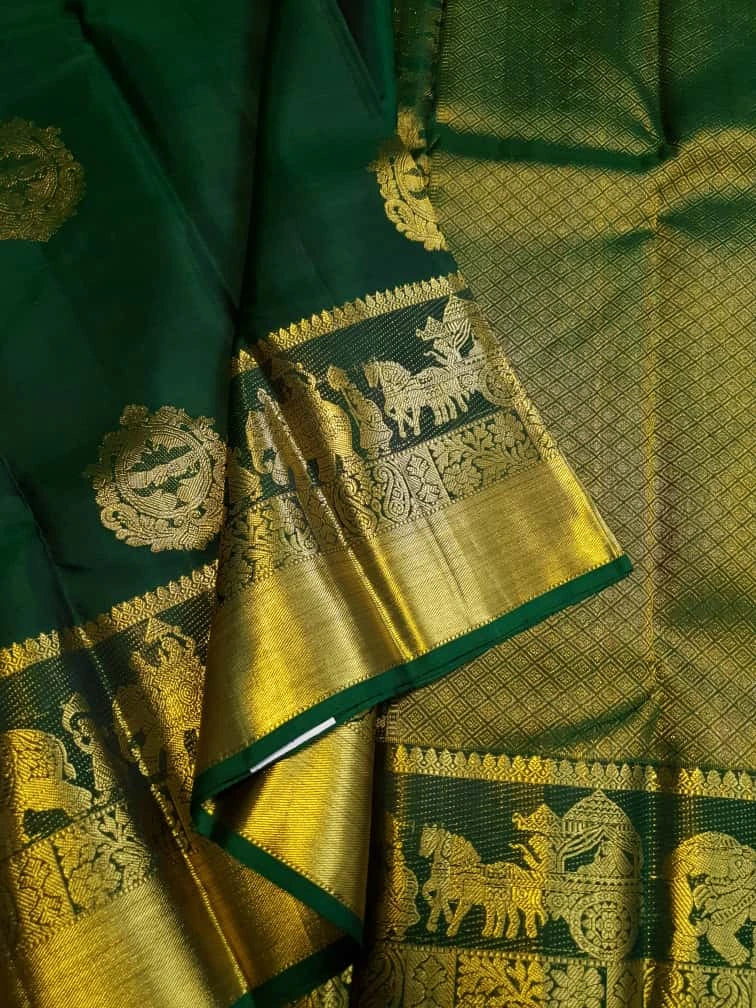 2G Pure Kanjivaram Silk Saree in Dark Green with Gold Pallakku Border | Silkmark Certified