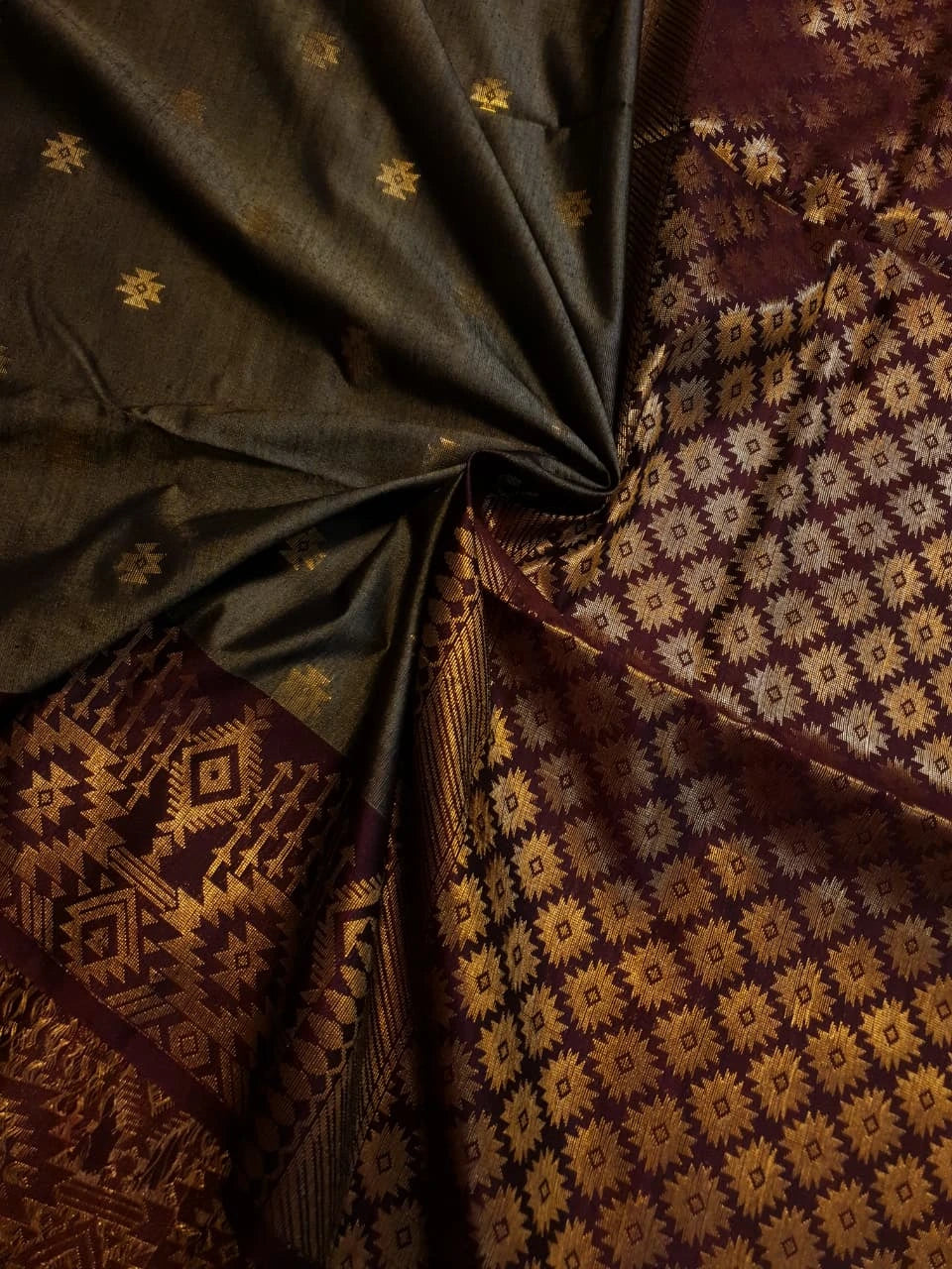 Slubby Soft Semi Silk Saree - Gray