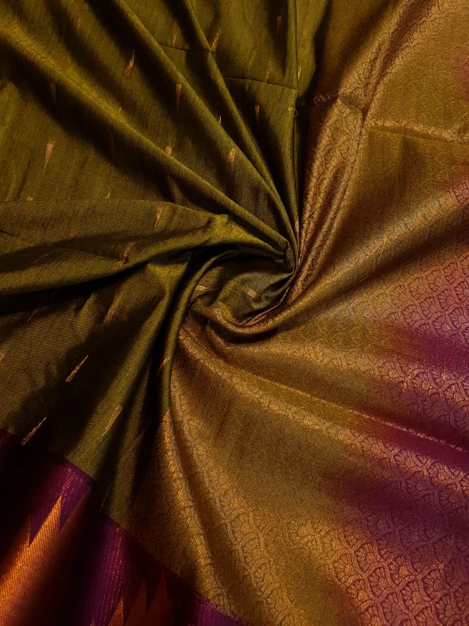 Slubby Soft Semi Silk Saree - Green