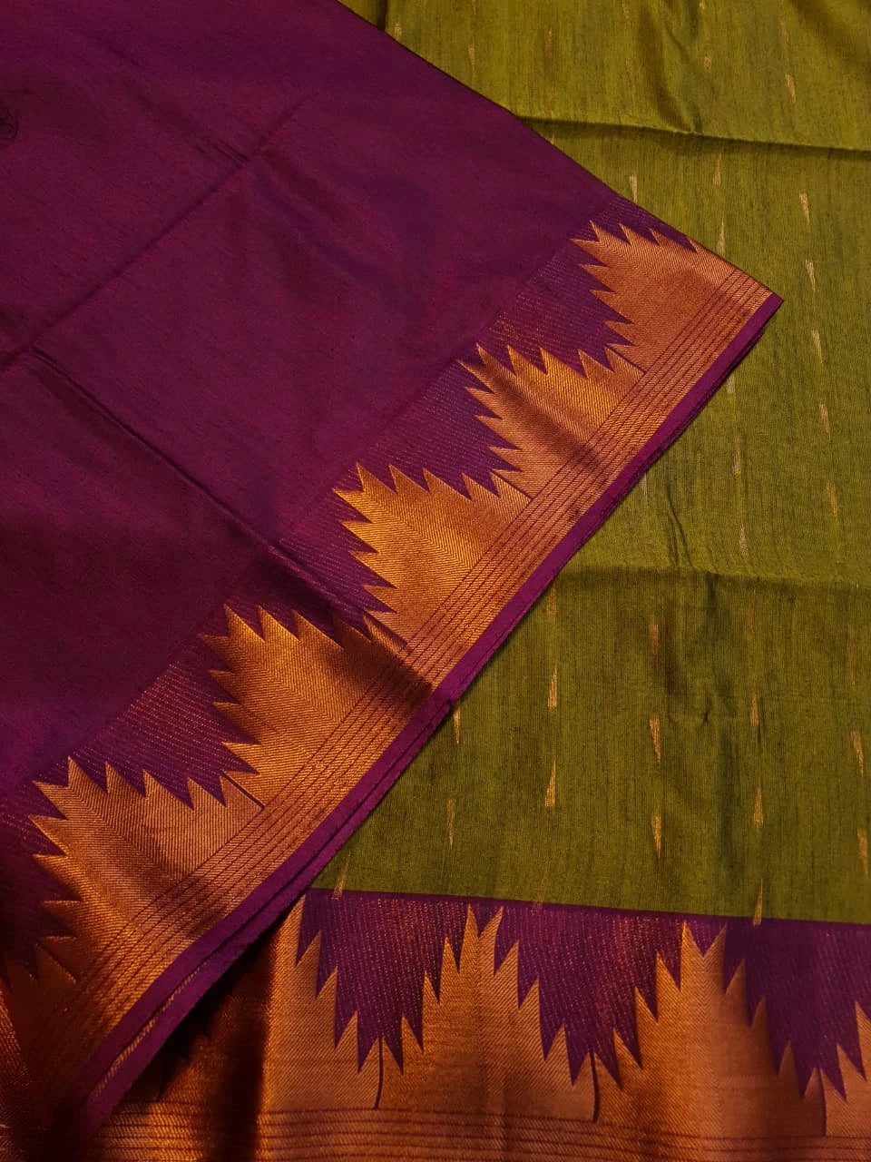 Slubby Soft Semi Silk Saree - Green