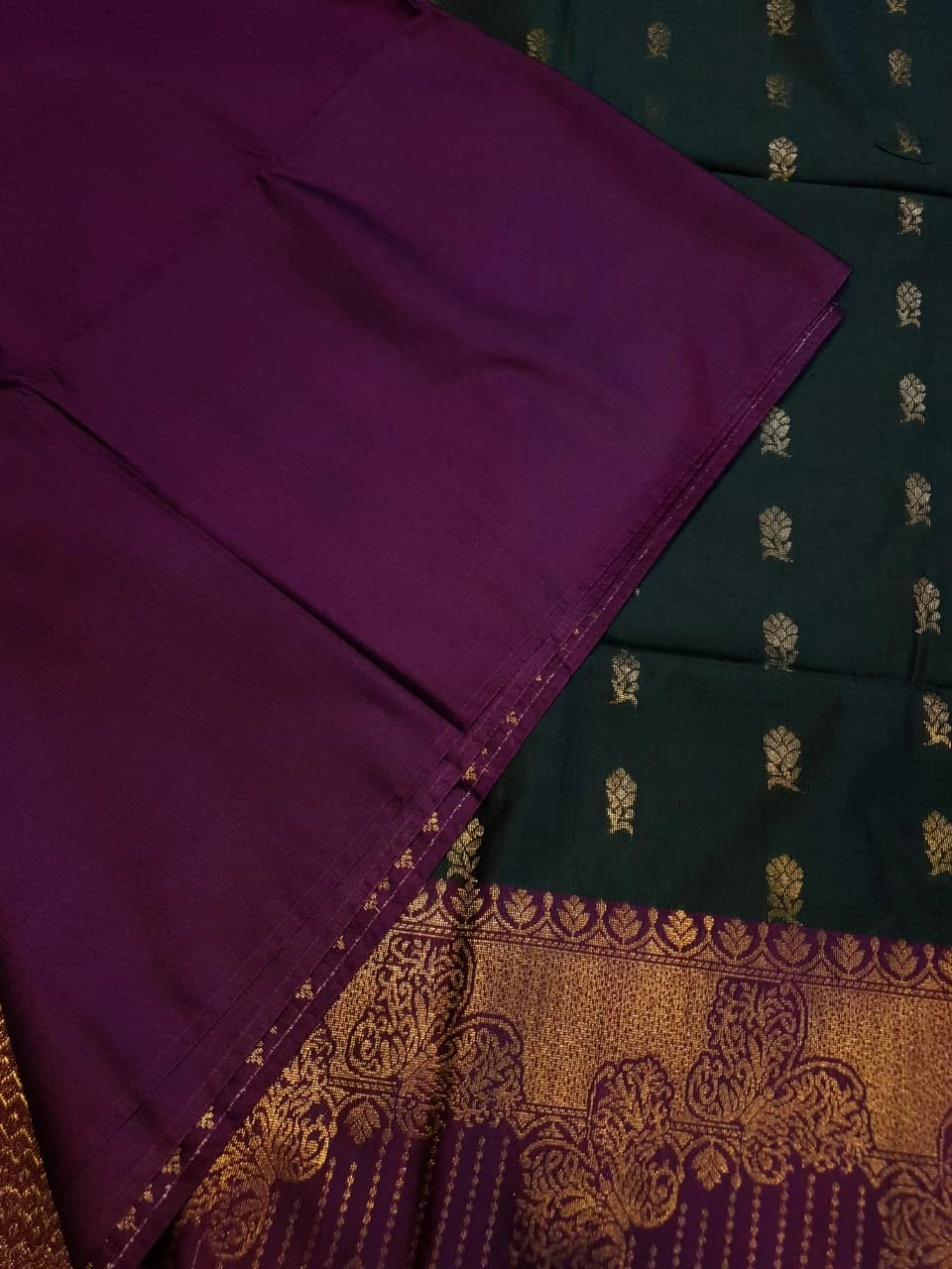 Slubby Soft Semi Silk Saree - Dark Green