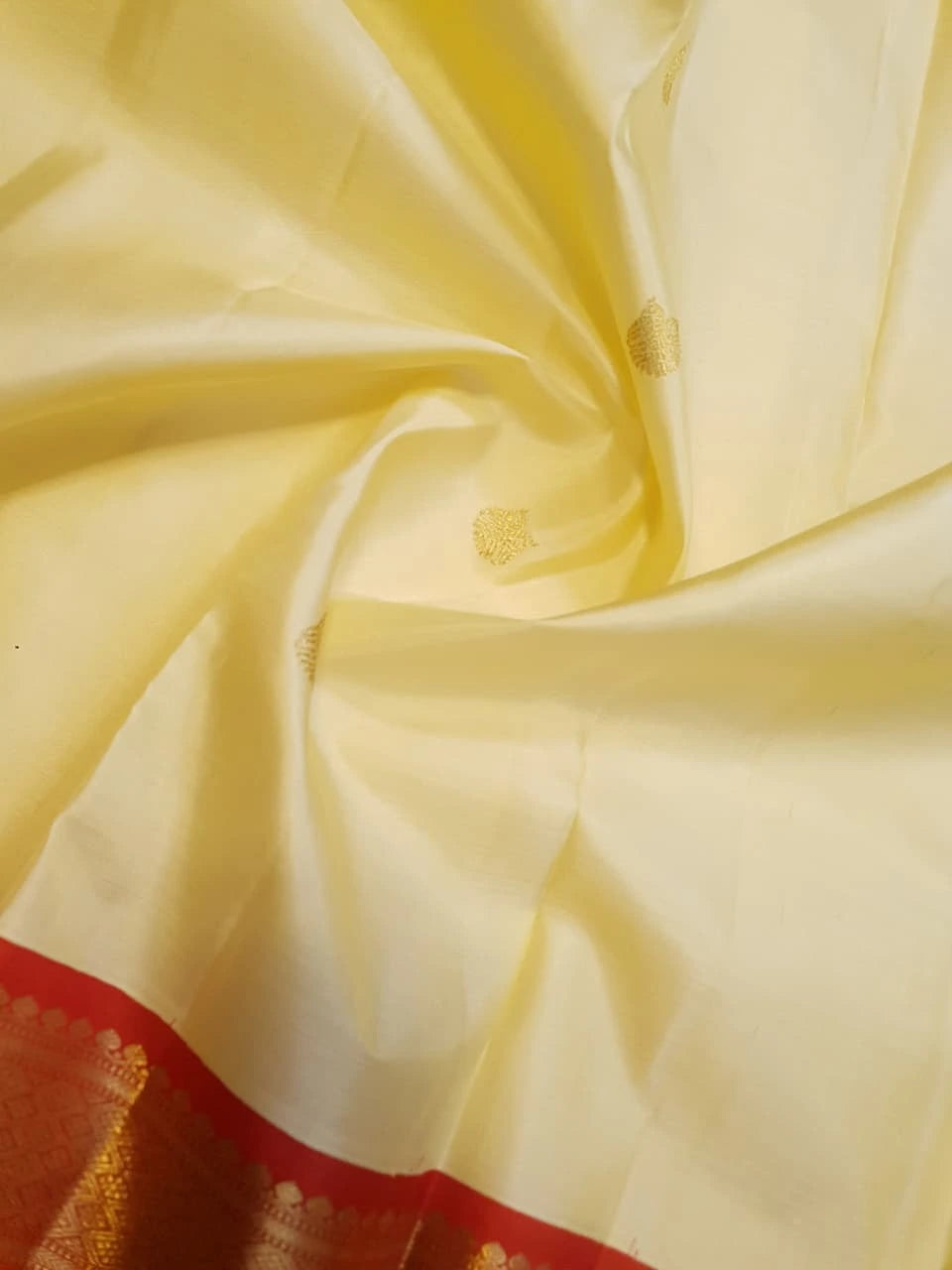 2G Pure Korvai Kanjivaram Silk Saree in Off White with Orange | Silkmark Certified