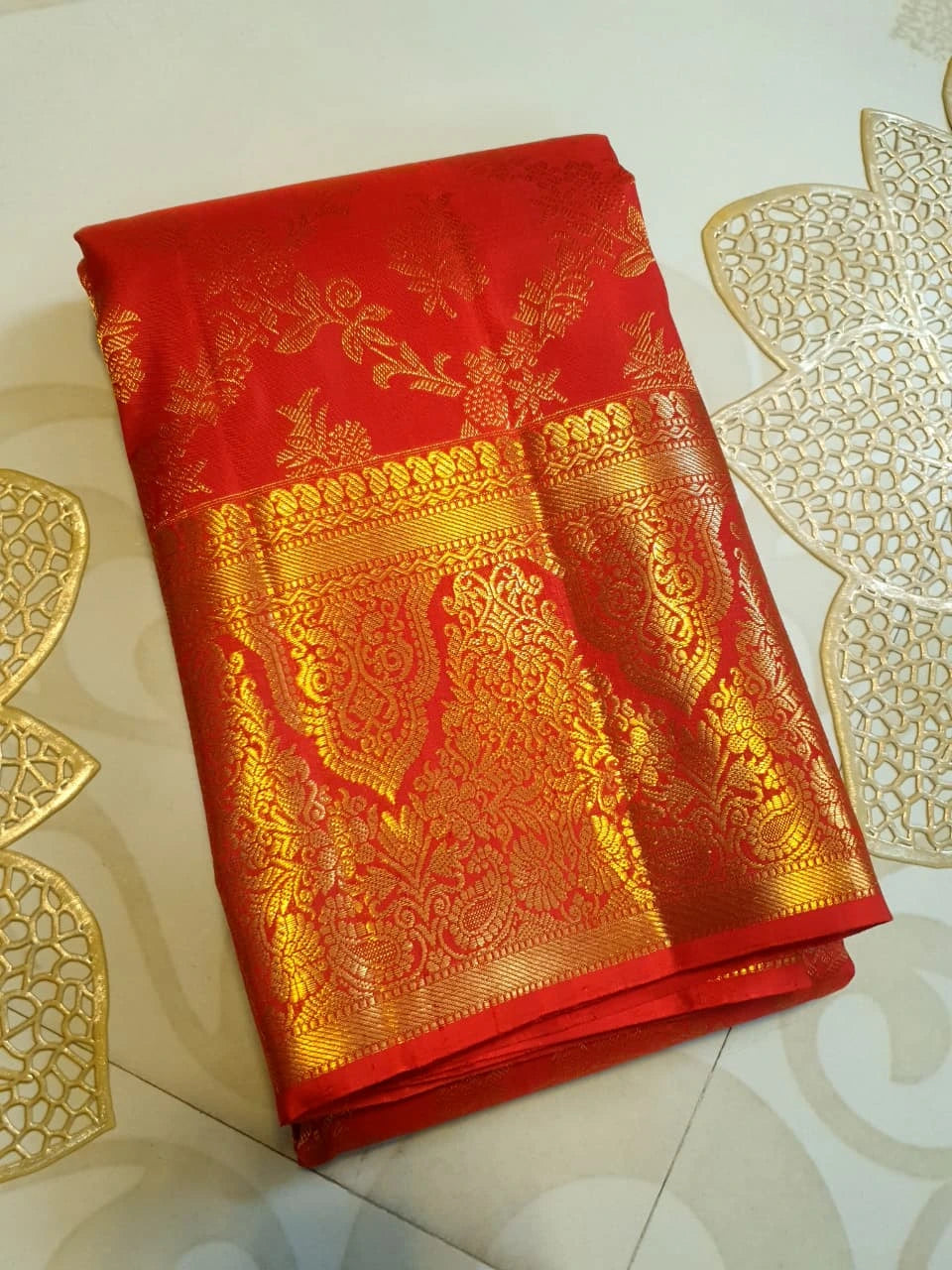 2G Pure Wedding Bridal Kanjivaram Silk Saree in Chilli Red with Rich Gold Zari | Silkmark Certified