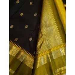 2Gram Knjivaram Pure Silk - Black Colour Gold Barder