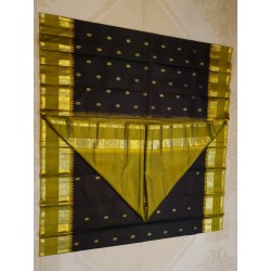2Gram Knjivaram Pure Silk - Black Colour Gold Barder