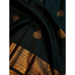 2G Pure Kanjivaram Silk Saree – Bottle Green with Grand Gold Zari Border