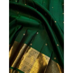 2G Pure Kanjivaram Silk Saree in Emerald Green with Gold Zari Border | Prahla Silks