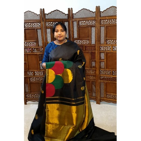 2G Pure Kanjivaram Silk Saree Black with Multicolour Scalloped Border & Gold Zari Mango Buttas  | Prahla Silks