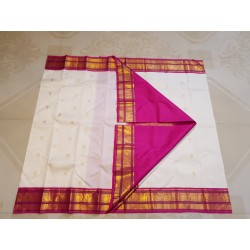 Traditional korvai kanchipuram silk saree with luxurious pink pallu accent