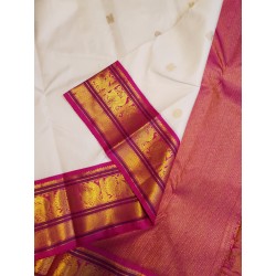 Traditional korvai kanchipuram silk saree with luxurious pink pallu accent