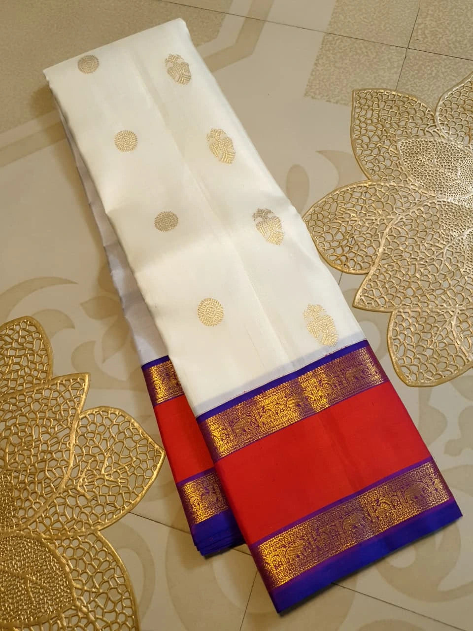 2G Pure Kanjivaram Silk Saree with White Bright Red & Royal Blue Zari Border and Gold Butta | Silkmark Certified