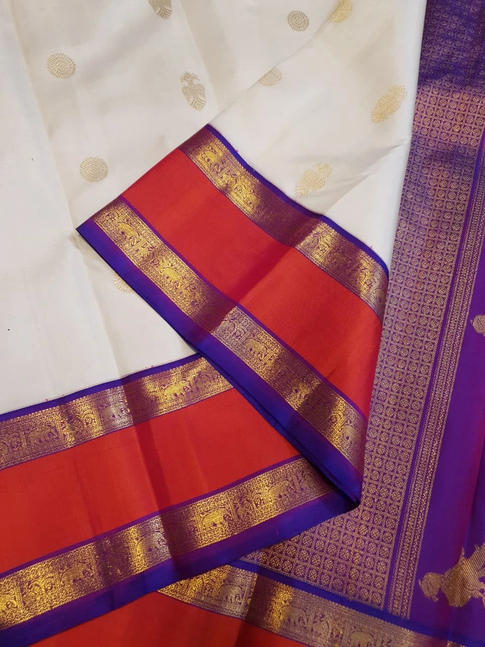 2G Pure Kanjivaram Silk Saree with White Bright Red & Royal Blue Zari Border and Gold Butta | Silkmark Certified